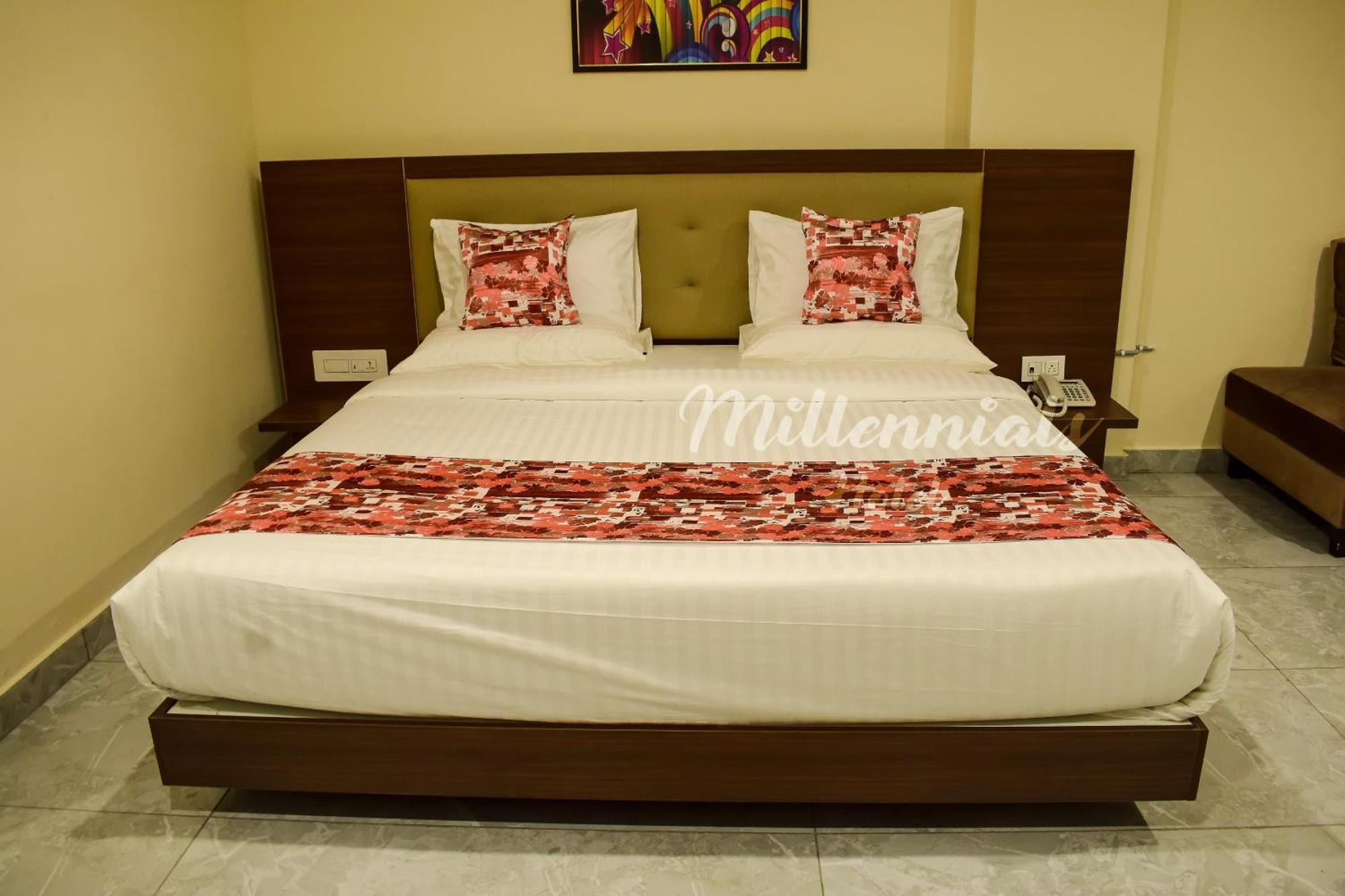 S R Plaza At Delhi Airport Hotel New Delhi Exterior photo